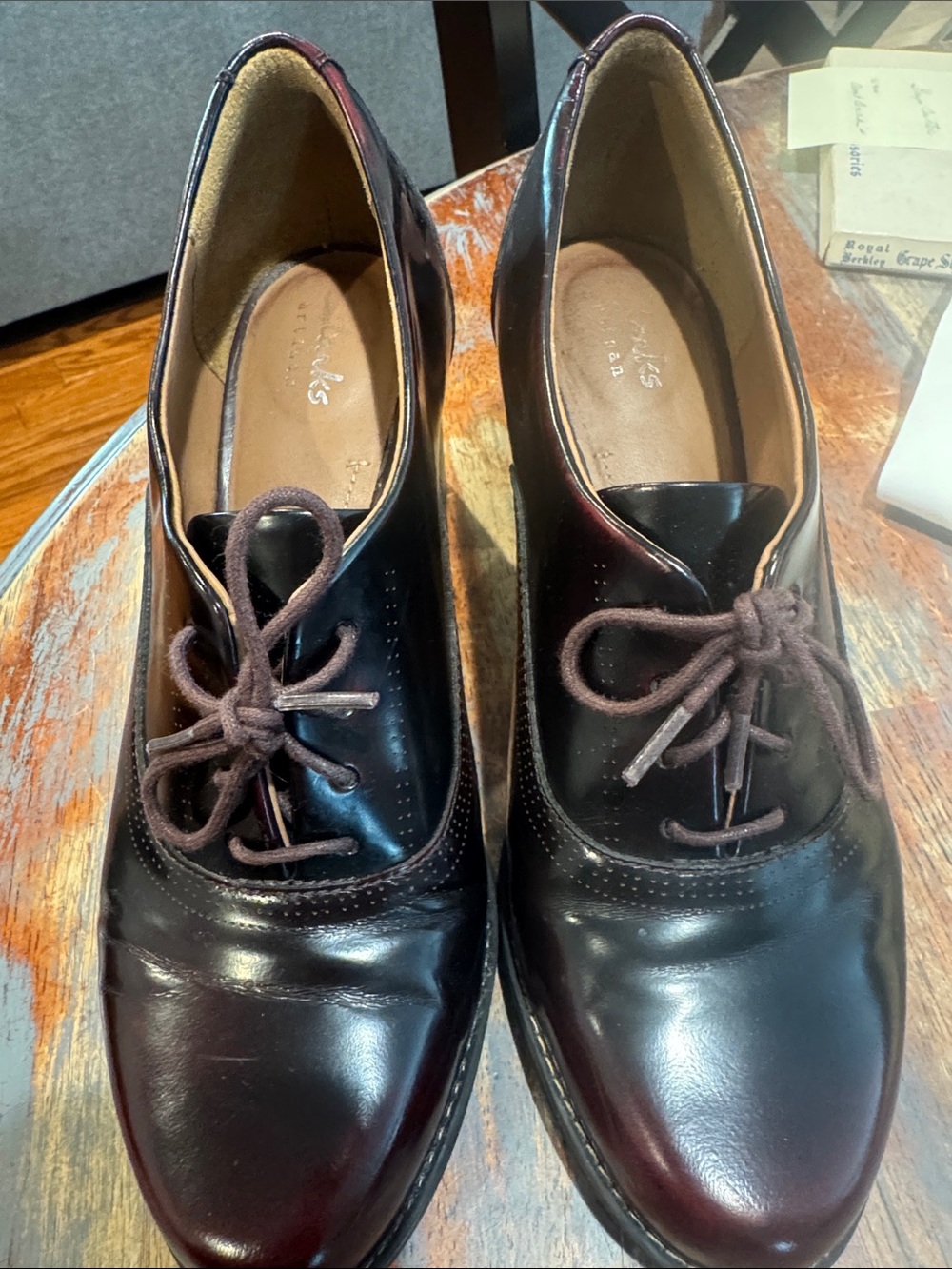 Clarks Women's Lace-Up Oxford Shoes in Dark Brown